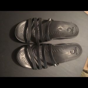 Sandal shoes